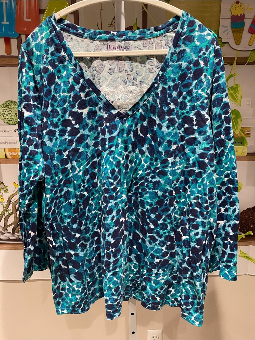 Roaman's Teal and Navy V-Neck Long Sleeve Top size 18/20. Ptp is 25.